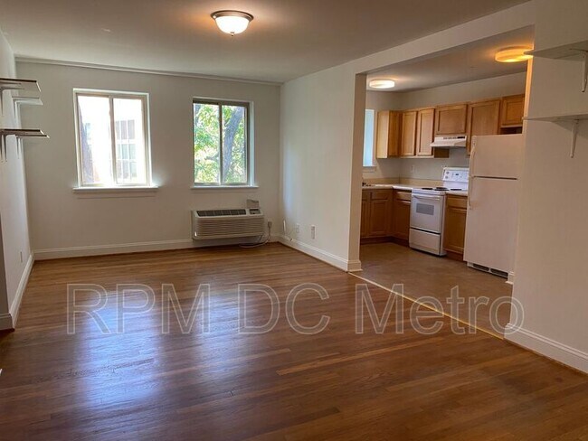Foto del edificio - 1029 Perry St NE