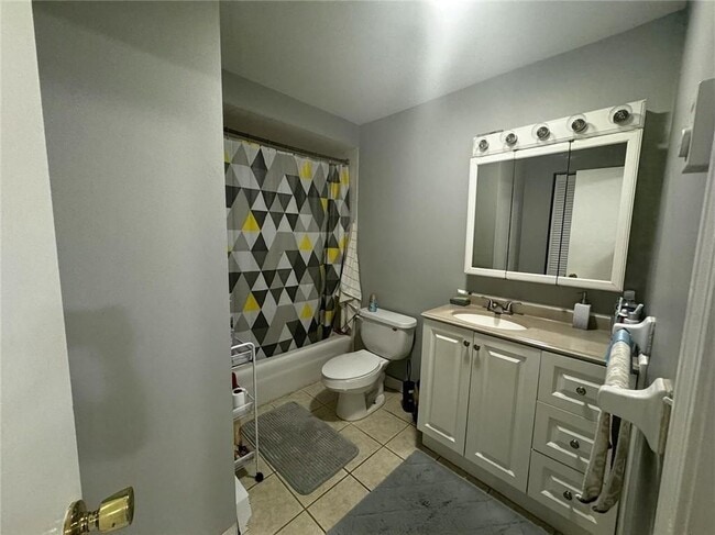 Building Photo - 300 Smithfield Rd