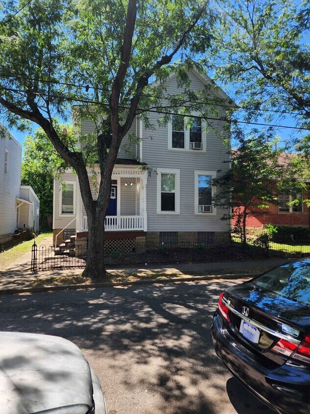 Primary Photo - 1605 Banklick St