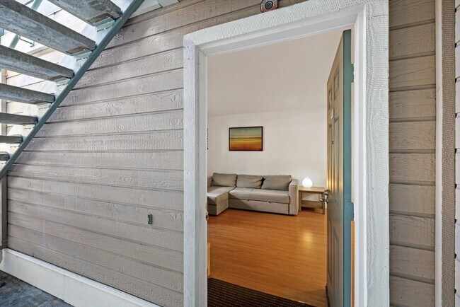Foto del edificio - 2702 Somerset Park Cir