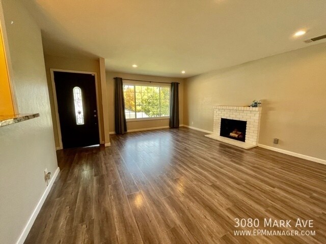 Foto del edificio - 3080 Mark Ave