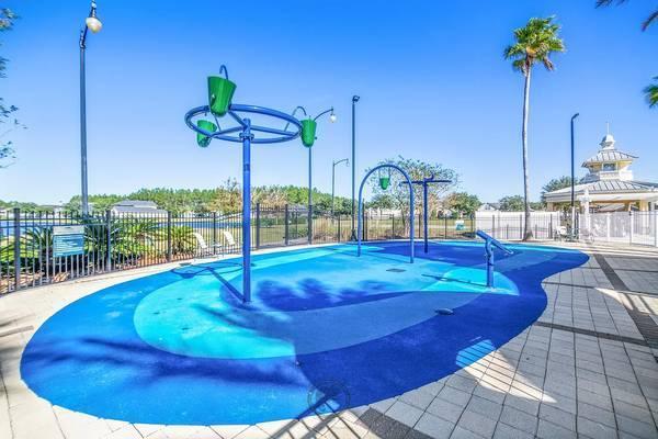 Foto del edificio - 5962 Bartram Village Dr