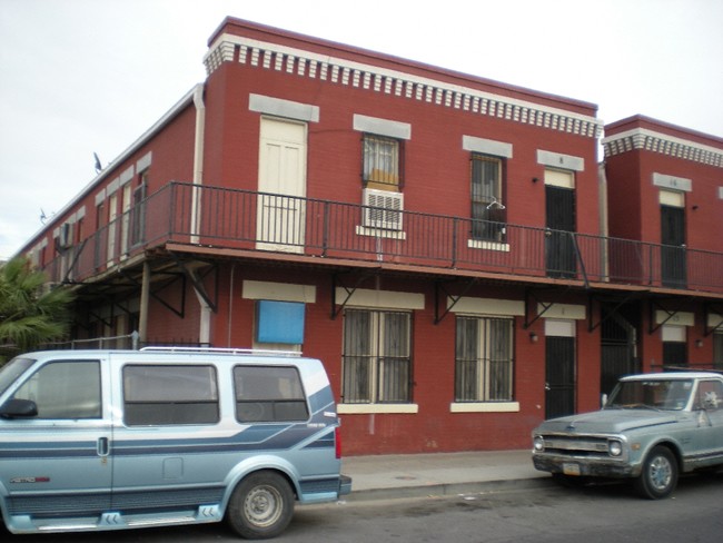 Foto del edificio - 608 S Campbell Street