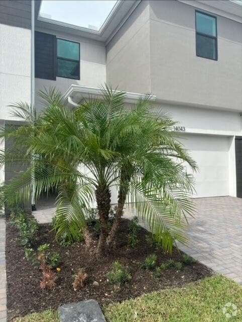 Building Photo - 14043 SW Thorens Dr