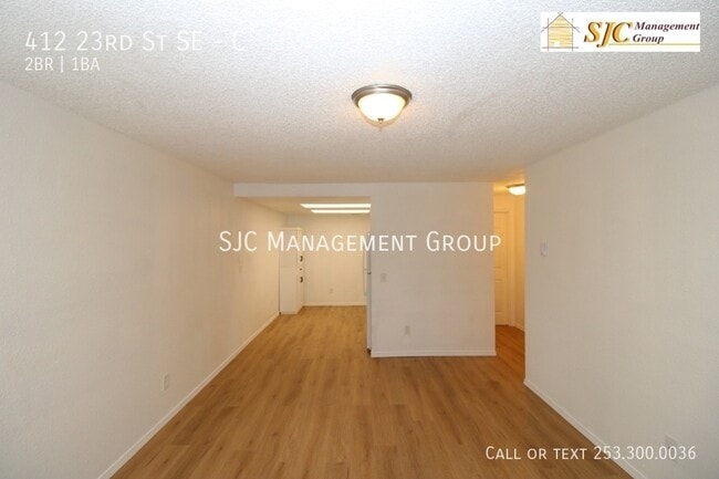 Building Photo - 412 23rd St SE