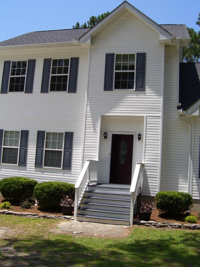 Foto del edificio - 235 Pine Ridge Dr