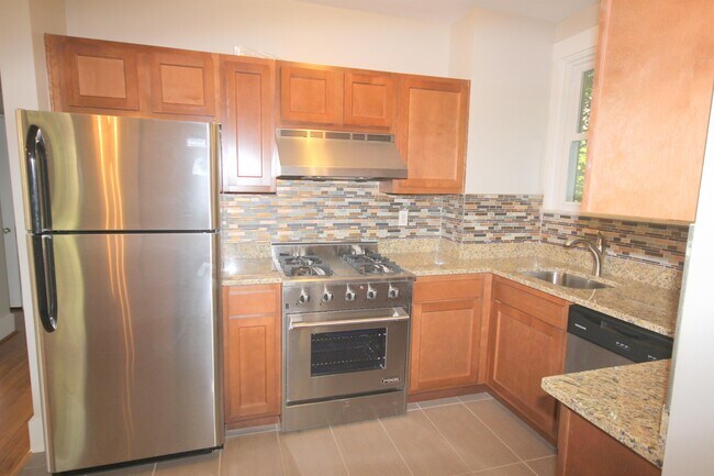 Foto del edificio - 5206 Ellsworth Ave