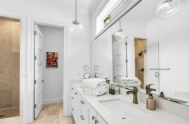 Building Photo - 11091 Bitternut Hickory Ln