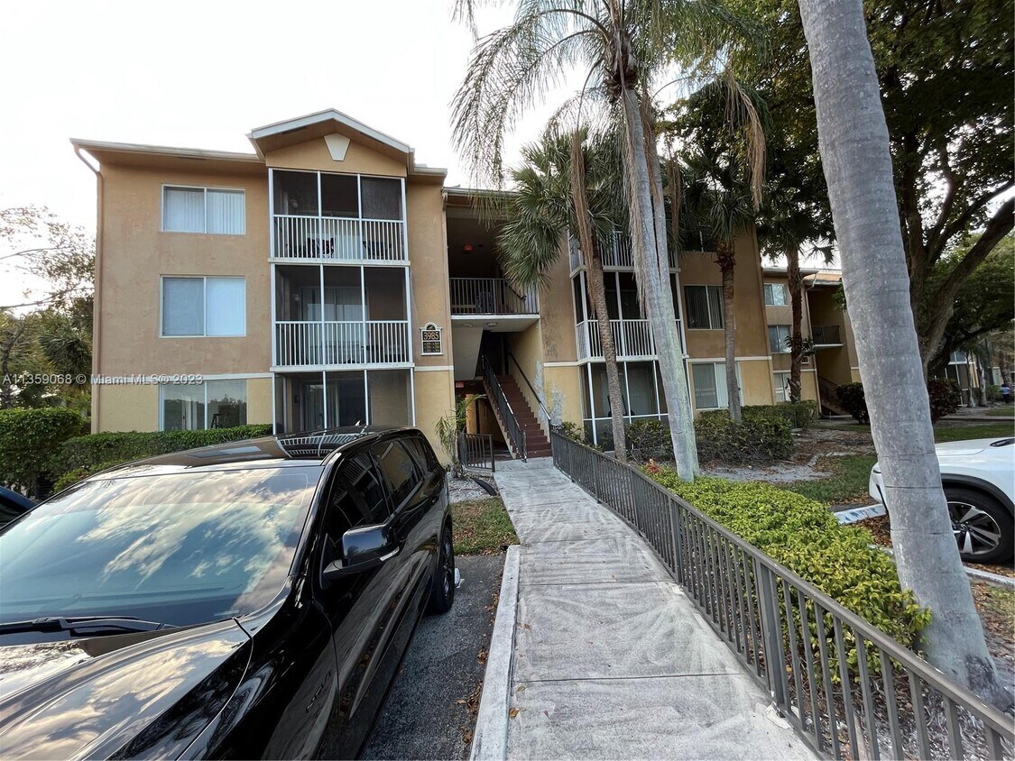 3985 W McNab Rd Unit A202, Pompano Beach, FL 33069 Condo for Rent in