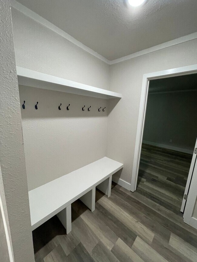 Foto del edificio - 328 Mill St