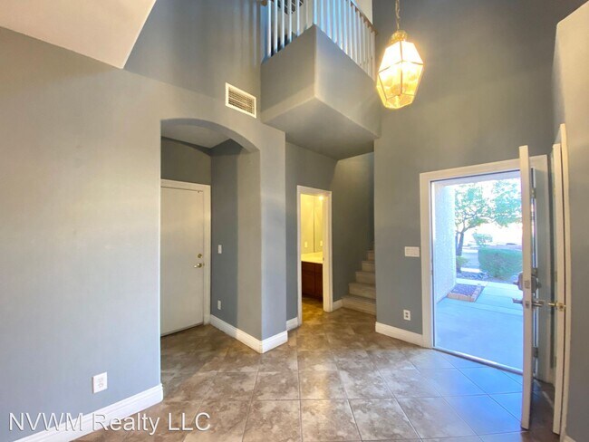 Building Photo - 3 br, 2.5 bath House - 1741 Spotted Wolf Ave