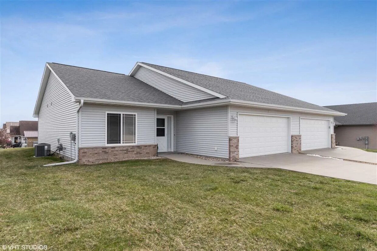 523 Bear Dr, Tiffin, IA 52340 House Rental in Tiffin, IA