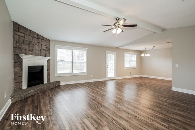 Building Photo - 6181 Island Forest Dr