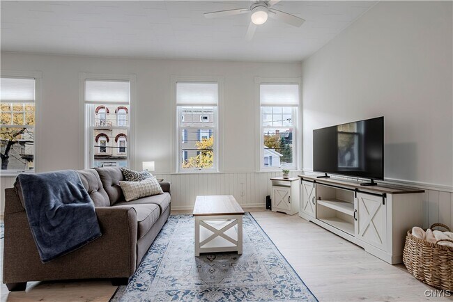 Foto del edificio - 16 College St