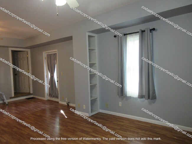 Foto del edificio - 206 W Poplar St