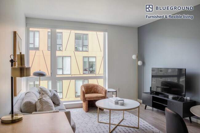 Foto del edificio - 2401 S Jackson St