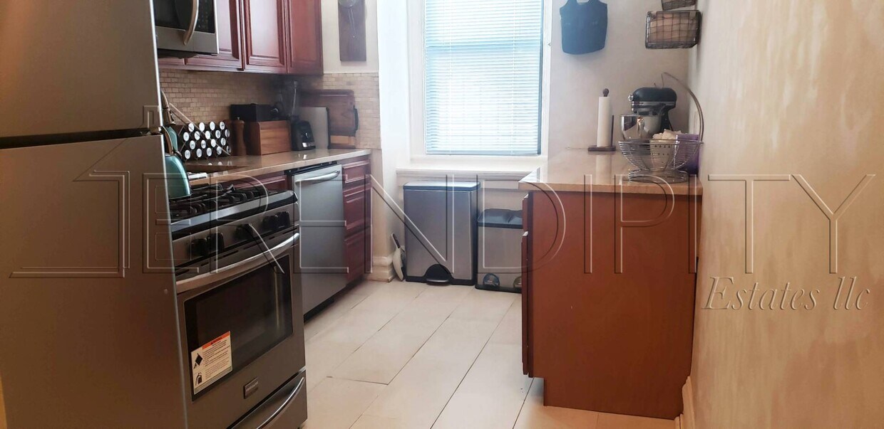 Building Photo - 3523 Avenue J