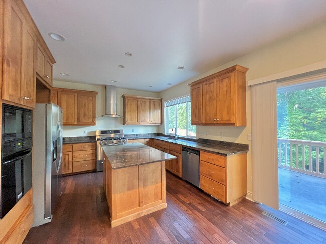 Building Photo - 3620 163rd Ave SE
