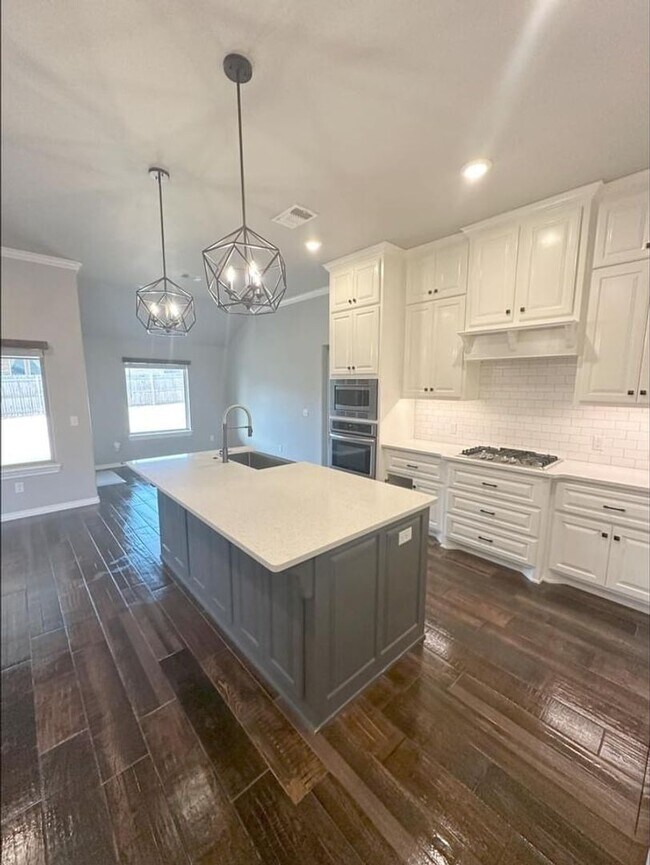 Foto del edificio - 3349 NW 187th Street