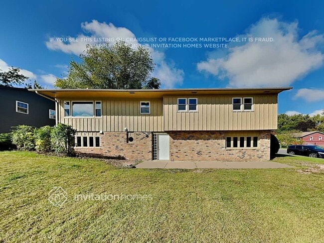 Building Photo - 2000 Westview Dr