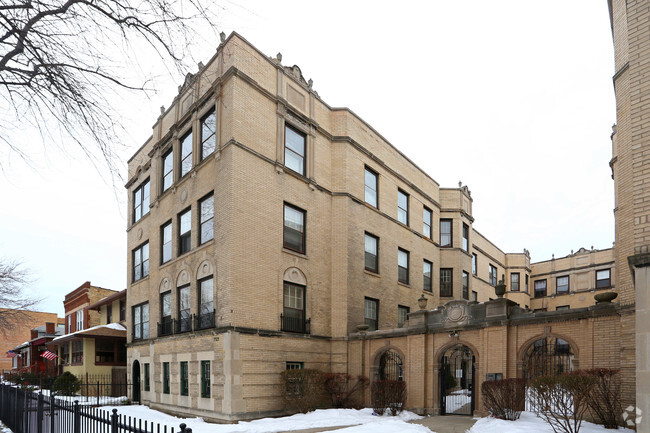 Building Photo - 7515-7521 North Winchester Avenue