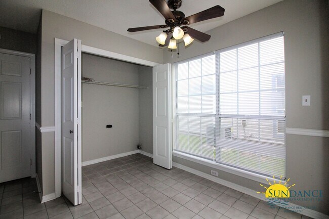 Building Photo - Beautiful 3 Bedroom Home in Fort Walton