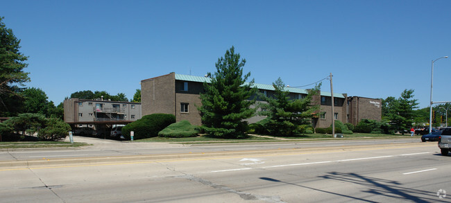 Building Photo - Sterling Arms Condominiums