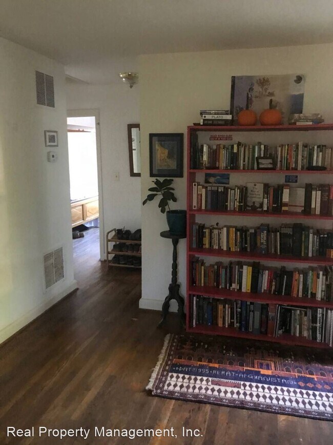 Building Photo - 2 br, 1 bath House - 1202 E Jefferson St