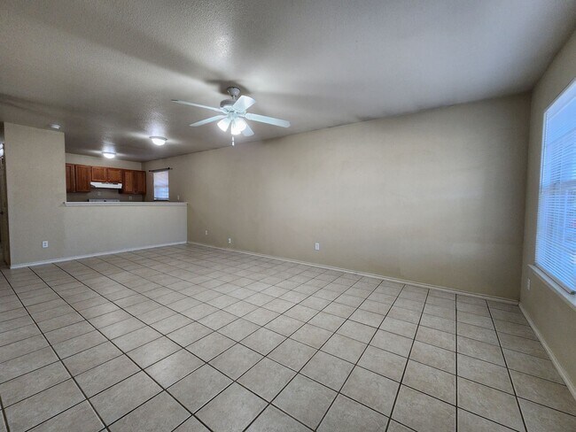 Building Photo - 2/2/1 Duplex / No Carpet / Easy Access to IH 35 & Hwy 46 / Fenced in Yard / Fridge Included / CISD