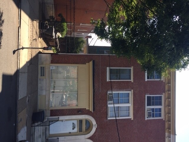 Building Photo - 818 N West St