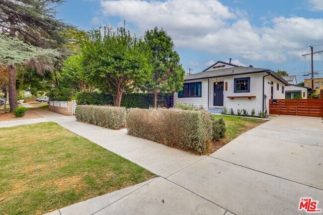 Foto del edificio - 3725 Edenhurst Ave