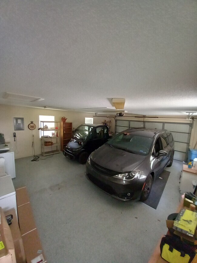 Building Photo - 1212 La Paloma Pl