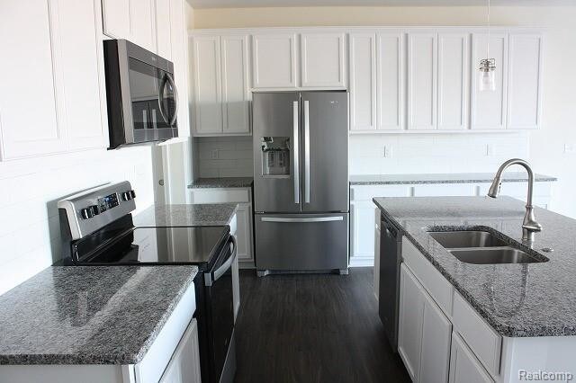 Building Photo - 43582 Chancellor Ln