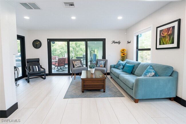 Foto del edificio - 2560 2nd St NE