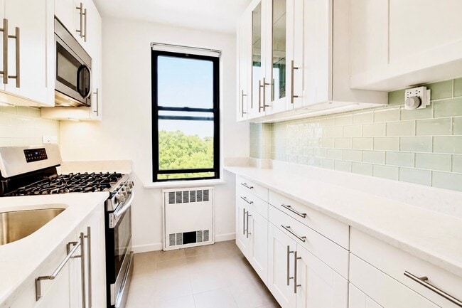 Building Photo - 1119 Ocean Pkwy