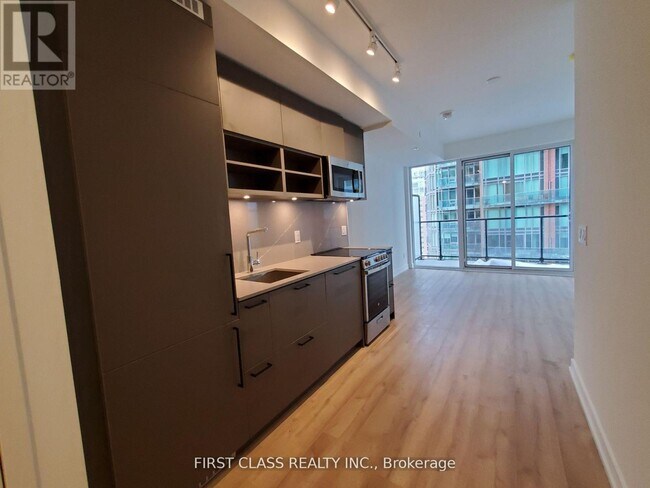 Photo du bâtiment - 135 E Liberty St
