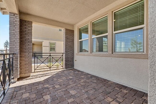 Building Photo - 72 Hornbeck Ln