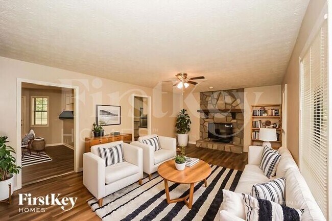 Foto del edificio - 84 Powder Creek Ct