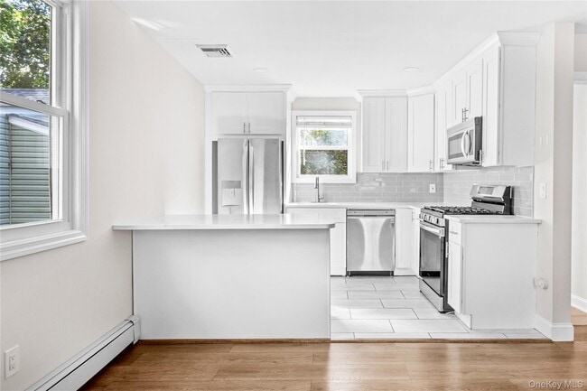 Building Photo - 2319 Ocean Ave