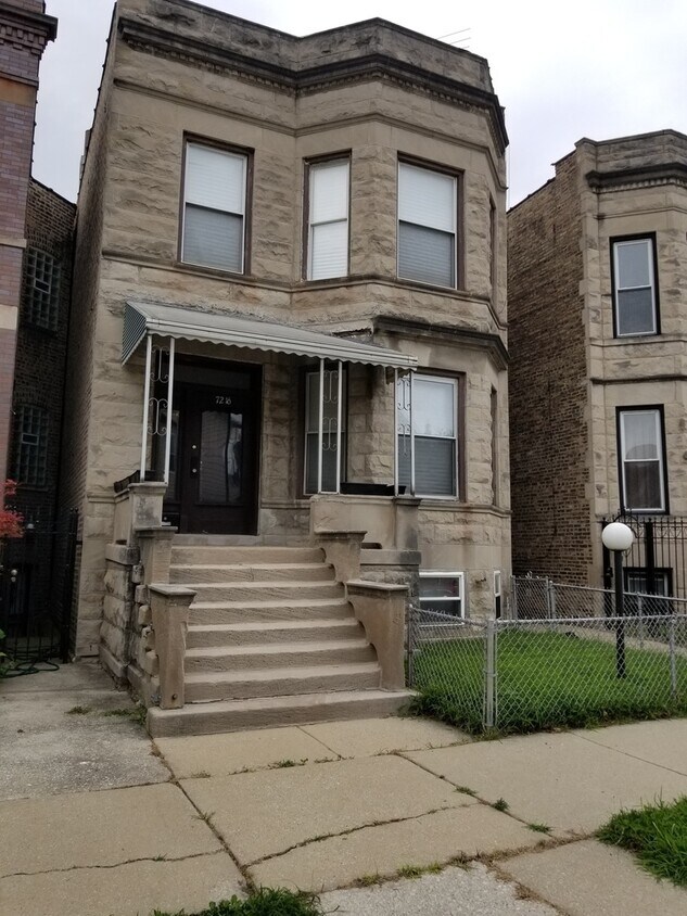 Foto principal - 7216 S Langley Ave