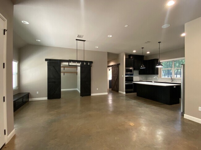 Foto del edificio - 501 Monna Ct