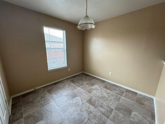 Foto del edificio - 3301 Hereford Ln