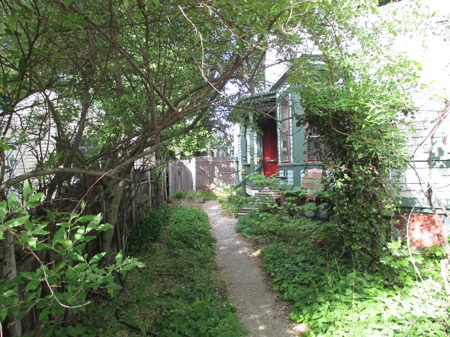 Photo - 8 Hurlbut St Apartment