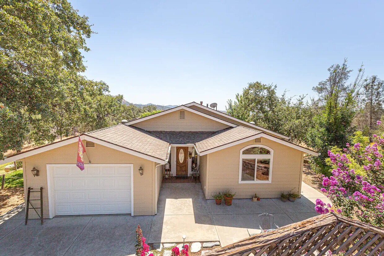 3226 Hidden Valley Rd, Mariposa, CA 95338 House Rental in Mariposa