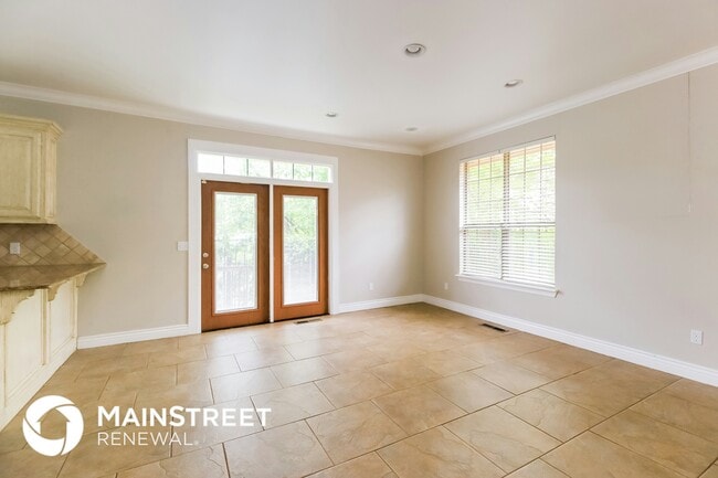 Building Photo - 4640 Olde Village Cir