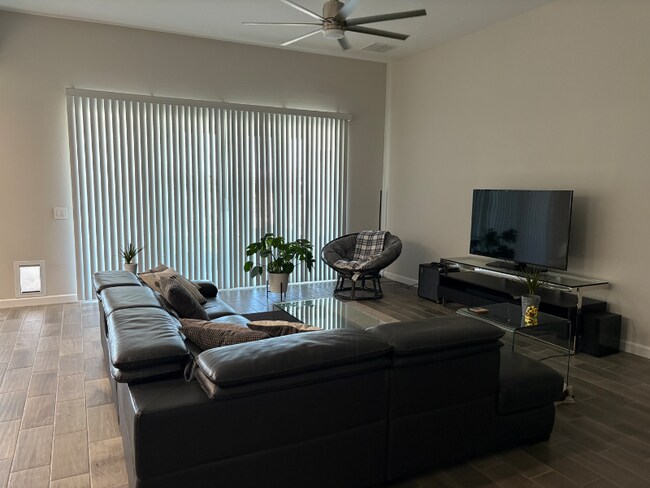 Foto del edificio - 37852 W San Clemente St