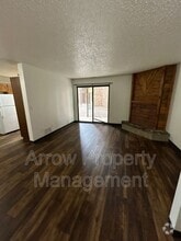 Building Photo - 203 E Arbor Ave