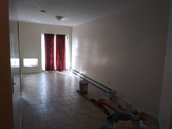 Building Photo - 47 AVENUE