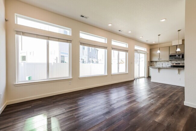Foto del edificio - 18560 E 47th Ave