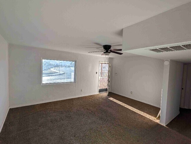 Foto del edificio - 1532 Edwards St